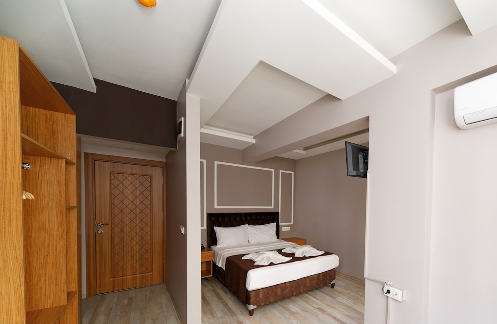 Economy Double Room photo 2