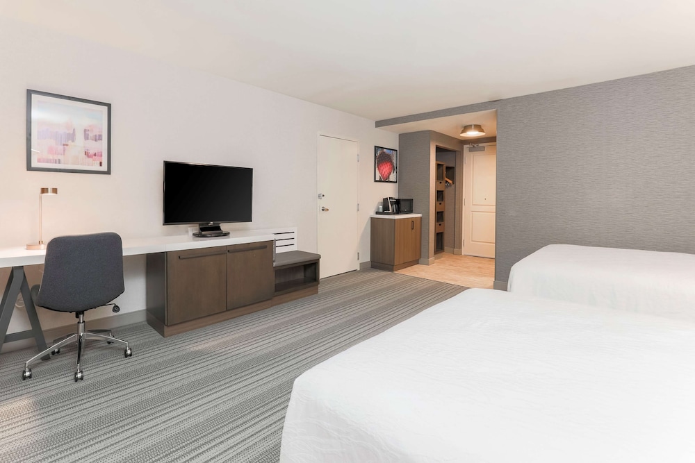 Room, 2 Queen Beds, Accessible - Photo 5