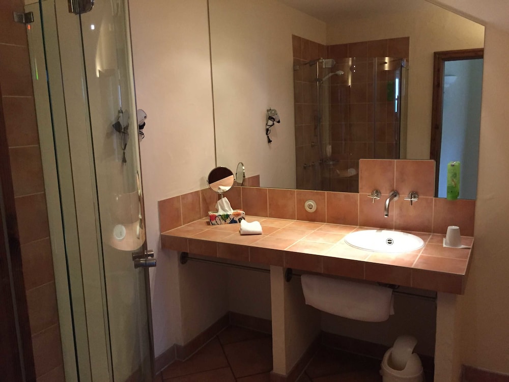 Comfort Single Room, 1 Twin Bed, Lake View, Lakeside photo 3