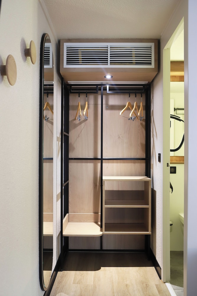 Superior Room, Multiple Beds - Photo 6