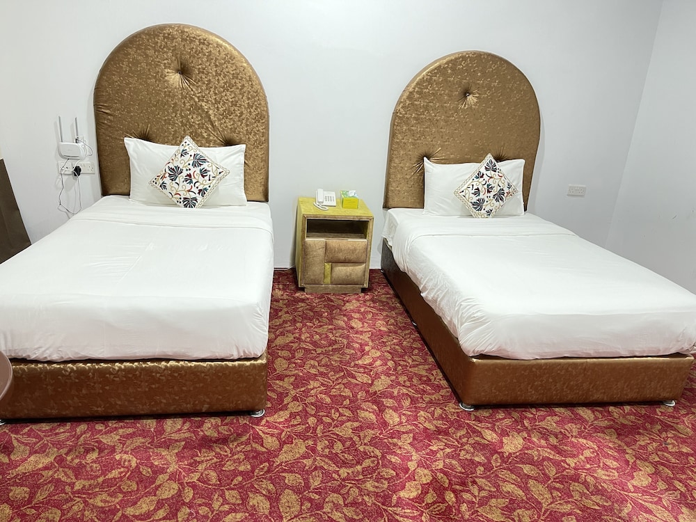 Standard Room, Multiple Beds photo 1