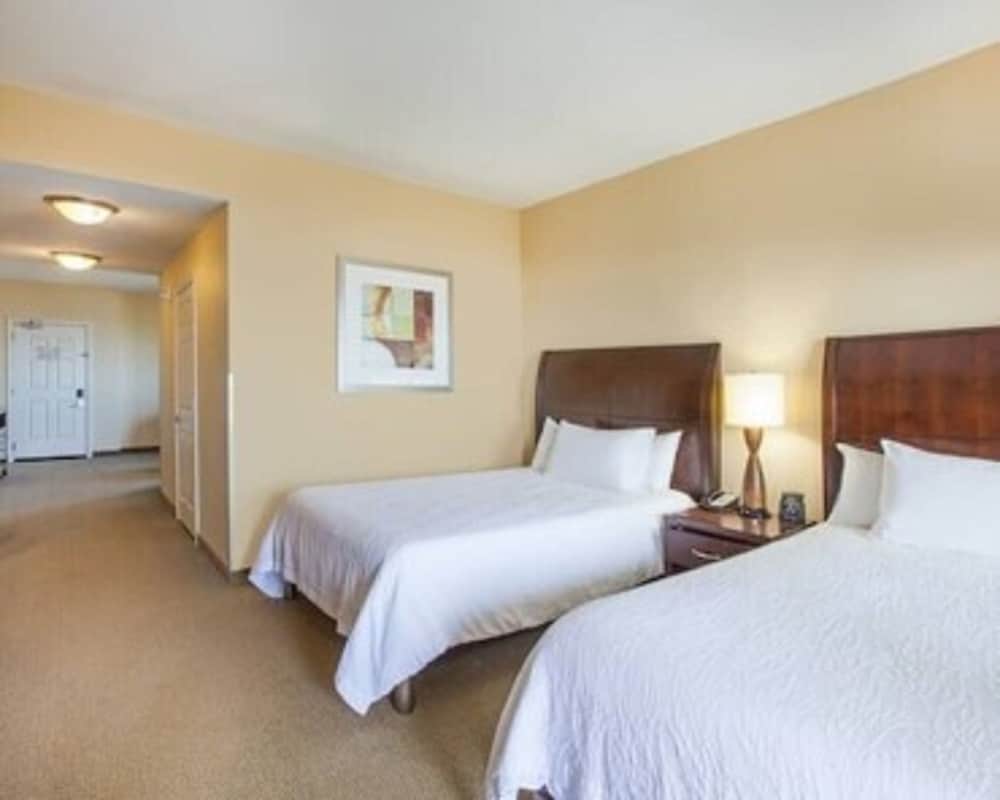 Room, 2 Queen Beds (Drinks & Snacks) - Photo 2
