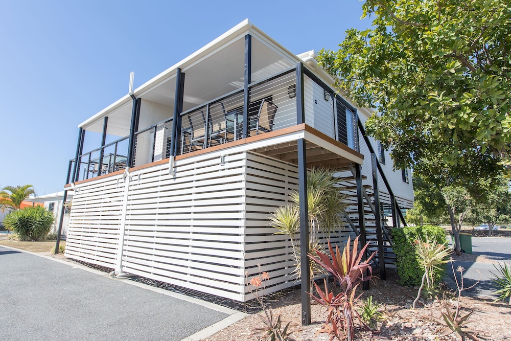 2 Bedroom Highset or Garden Villa photo 3