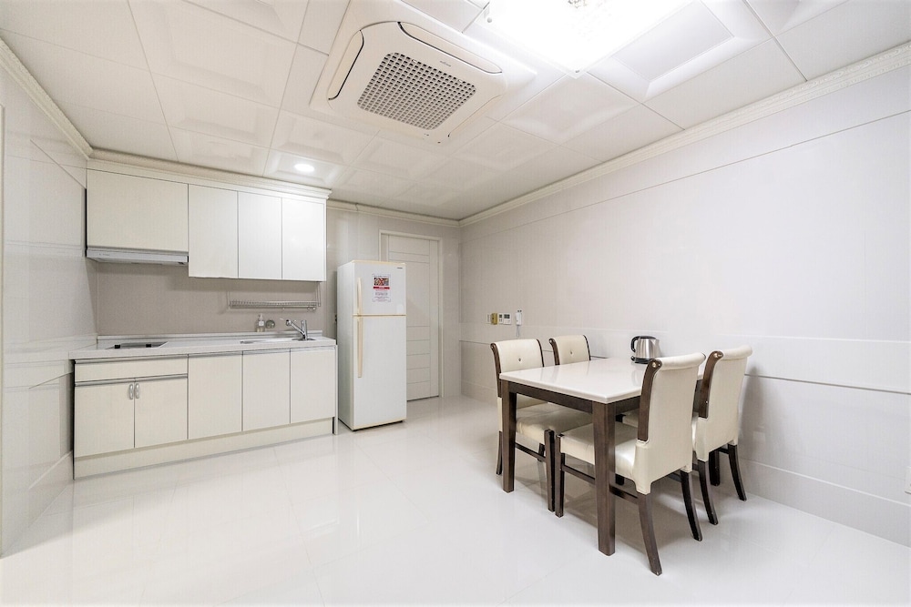 Family Condo (Free Spa tickets for 4 per stay) - Photo 2