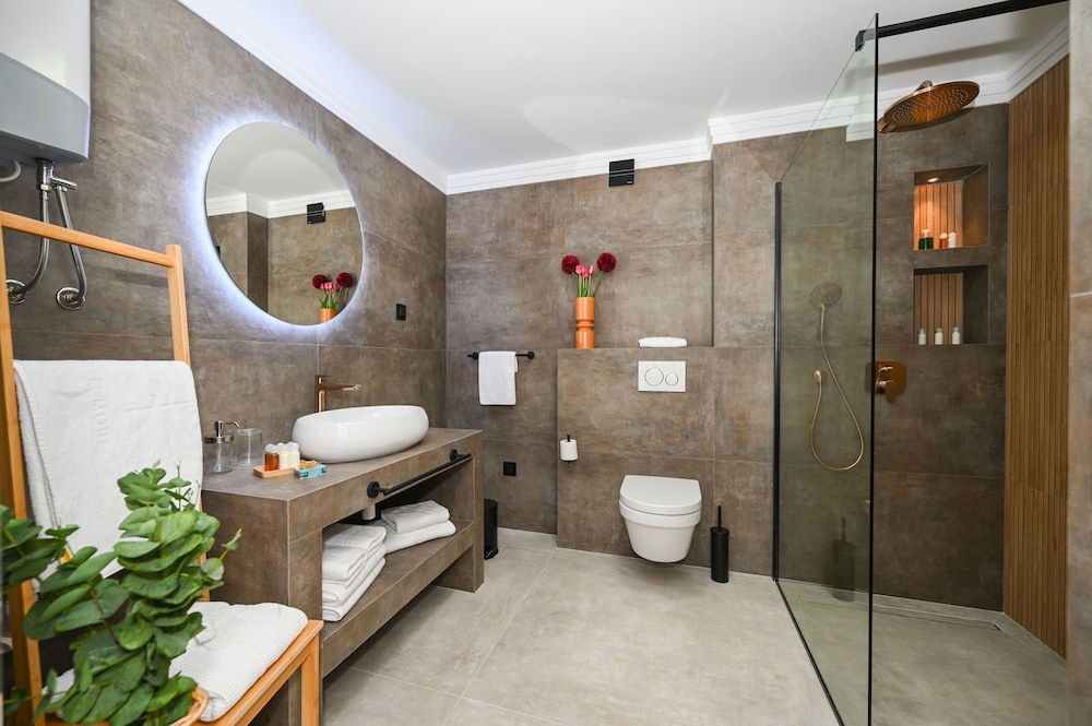 Comfort Apartment, 1 Bedroom, Courtyard View