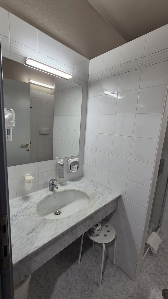 Superior Double or Twin Room, 1 Bedroom - Photo 2