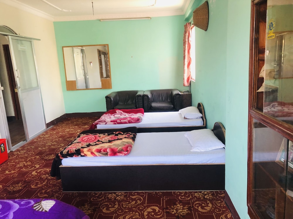 6 Bed Drom photo 3