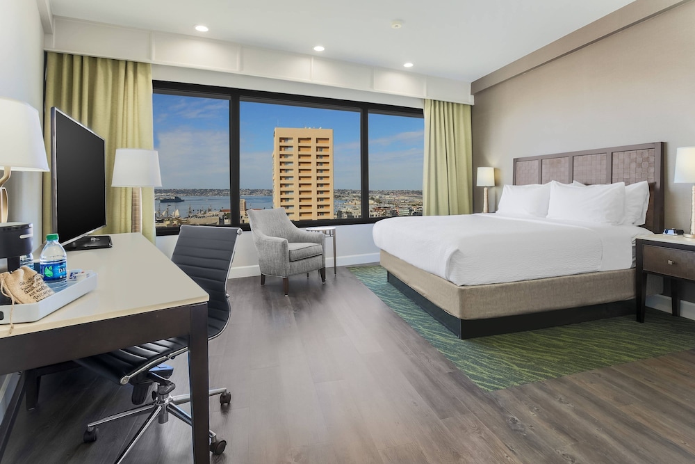 Room, 1 King Bed, Non Smoking, View - Photo 1
