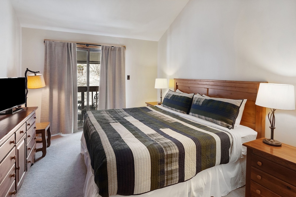 Condo, 4 Bedrooms