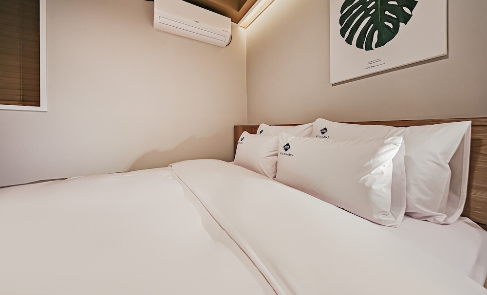 Deluxe Room - Photo 4