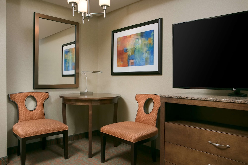 Suite, 1 King Bed, Accessible, Bathtub (Mobility & Hearing) - Photo 3