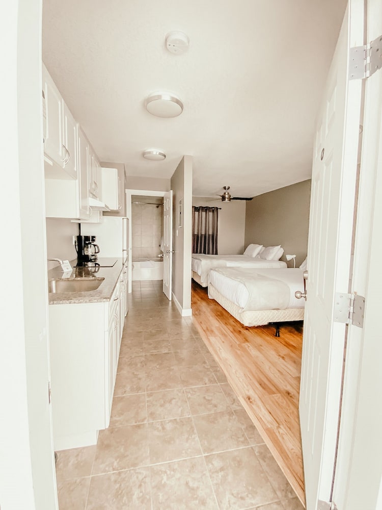 Standard Room, 2 Queen Beds, Non Smoking, Kitchenette