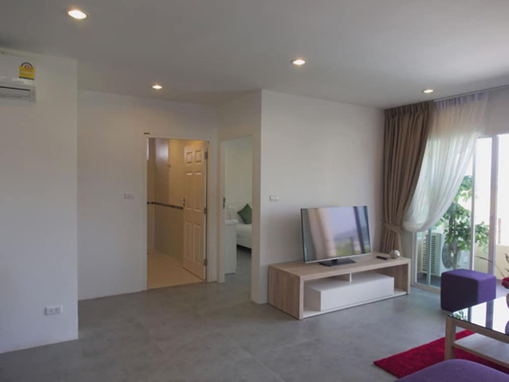 Three Bedrooms photo 3