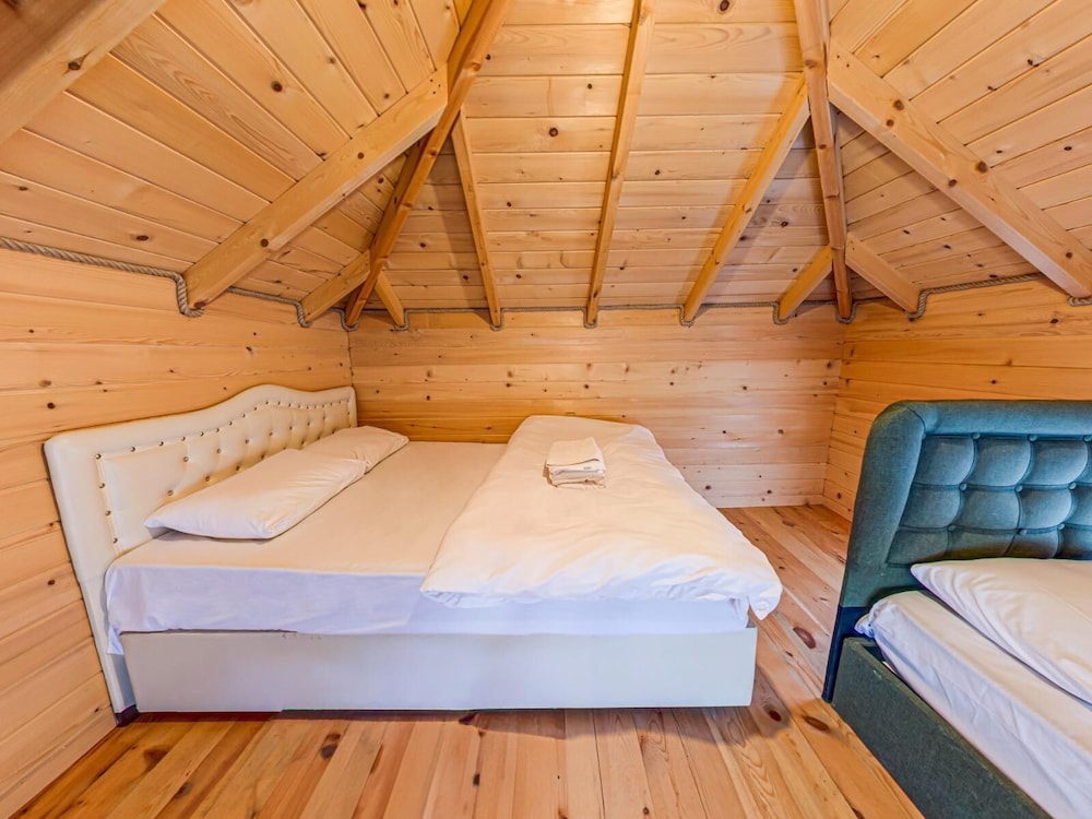 Basic Tree House photo 1