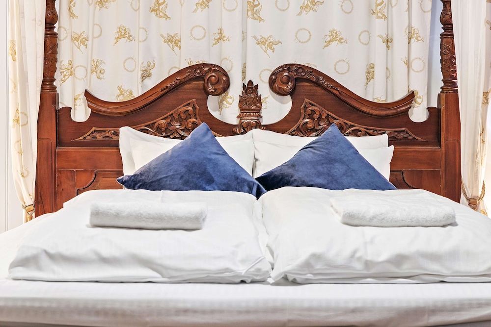 Junior Suite, 1 King Bed, Non Smoking, Sea View - Photo 16