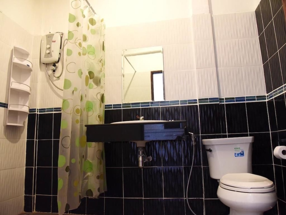 Studio, 1 Bedroom photo 2