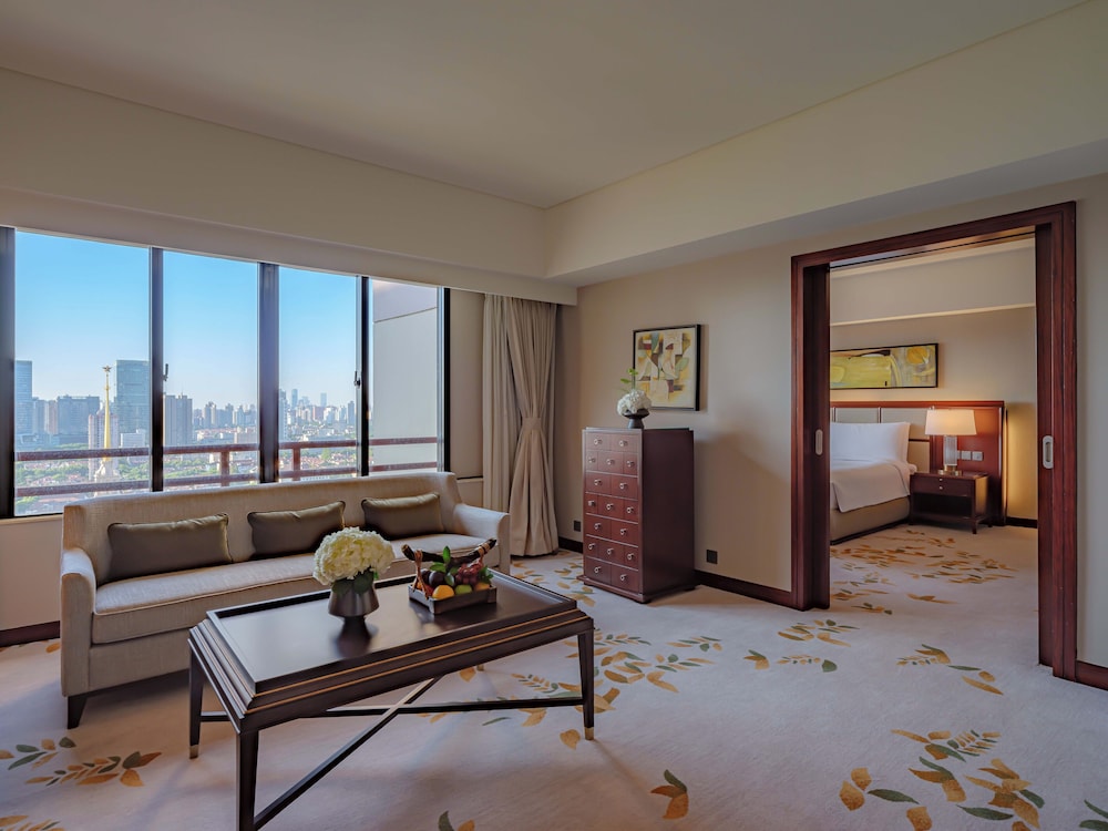Club Premier Suite - King photo 1