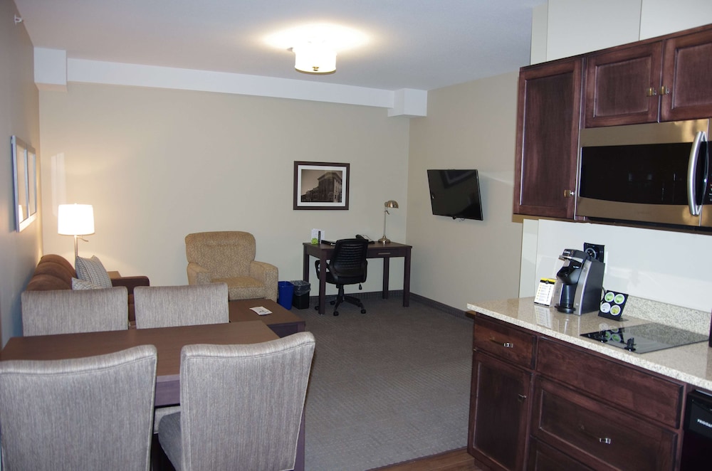 Suite, 2 Bedrooms, Non Smoking, Kitchen (Queen sofabed, Full Kitchen) photo 1