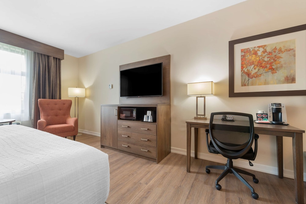 Standard Room, 2 Queen Beds, Refrigerator & Microwave, Park View photo 2