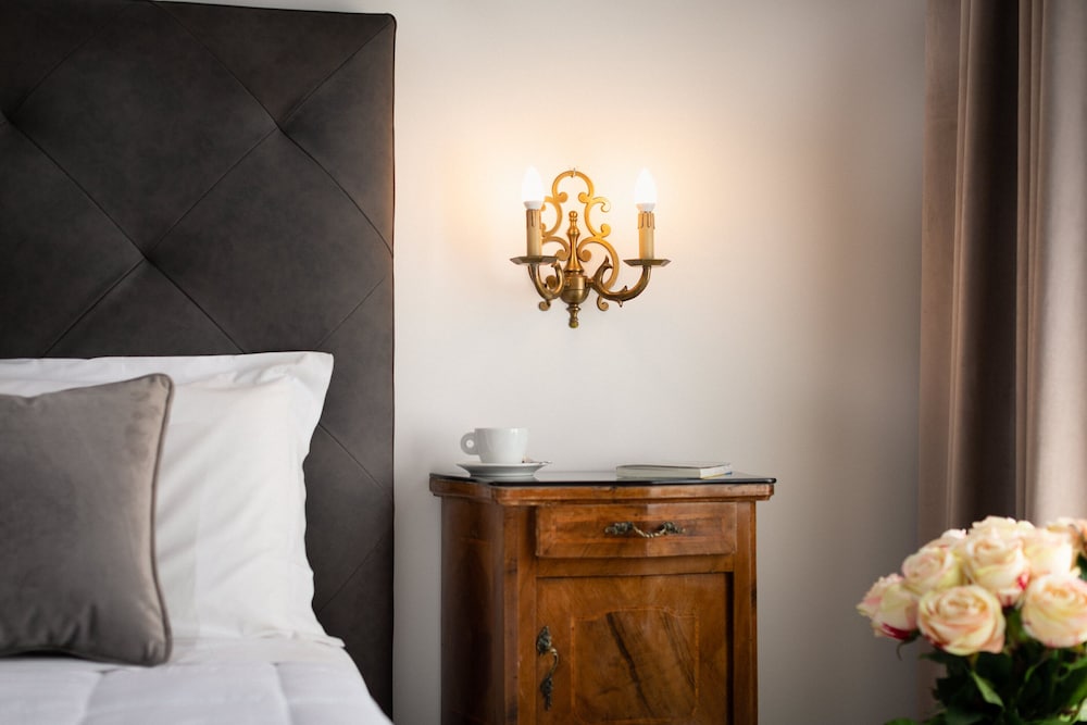 Deluxe Room - Photo 14