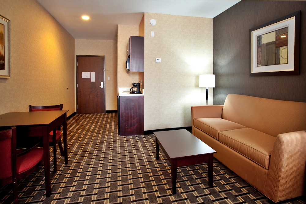 Suite, 1 Queen Bed, Accessible (Hearing)