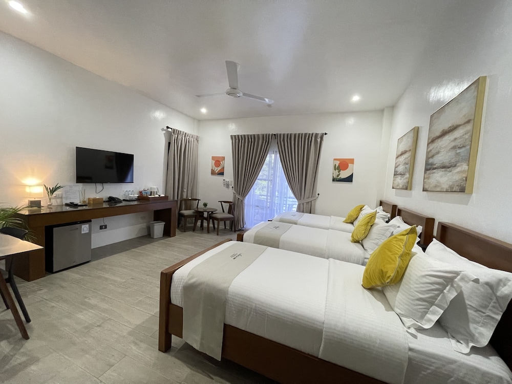 Standard Triple Room - Photo 1