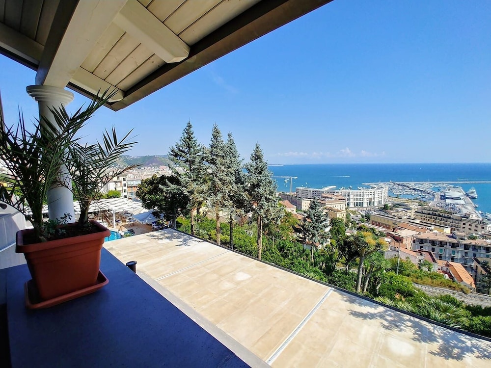 Suite, Terrace, Sea View - Photo 3