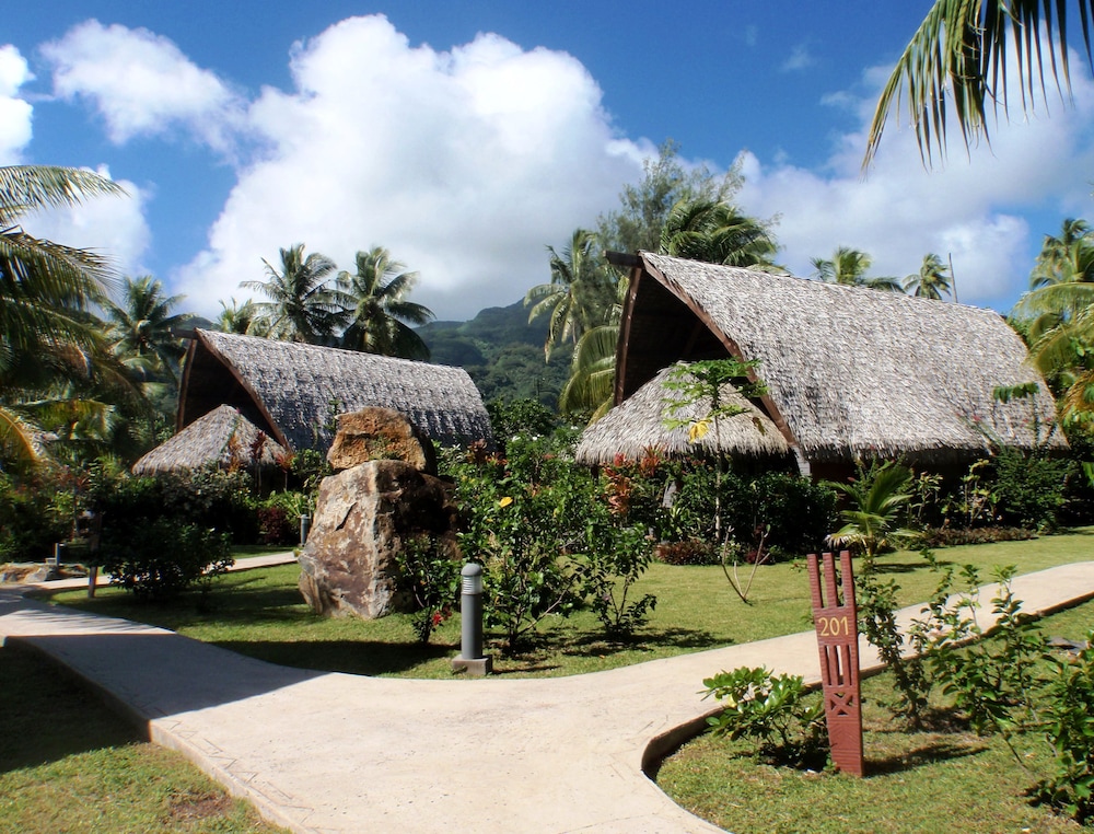 Premium Garden Pool Bungalow - Photo 4
