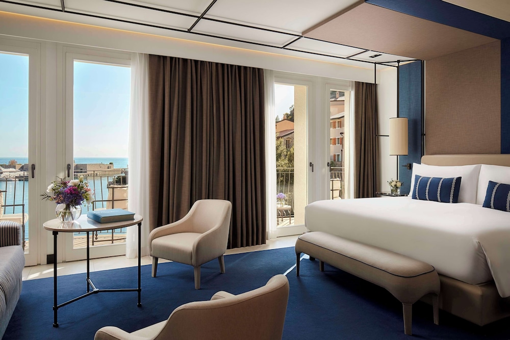 Premium Room, Marina View (Extra Bed 2 Adults + 1 Child)