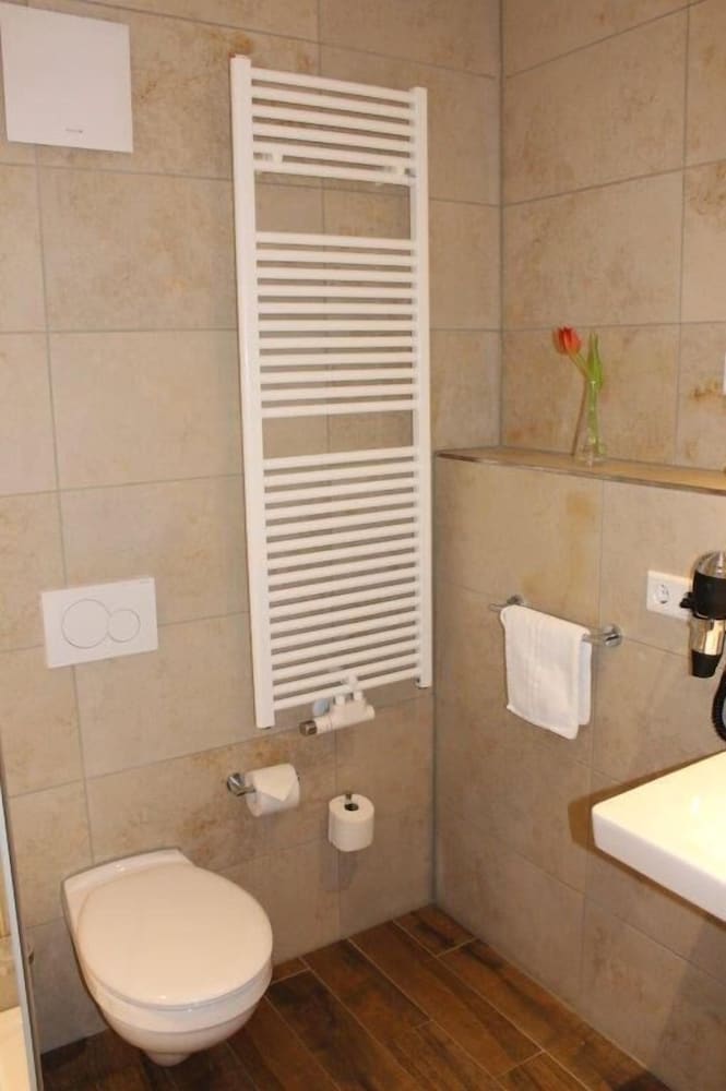 Quadruple Room - Photo 6