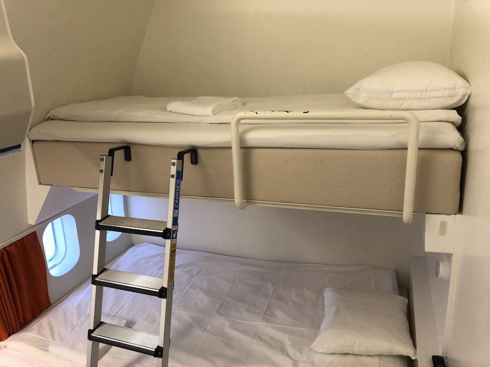 Economy Triple Room photo 2