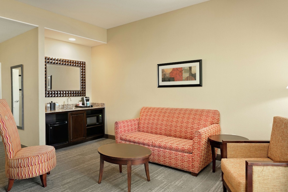 Suite, Accessible - Photo 5
