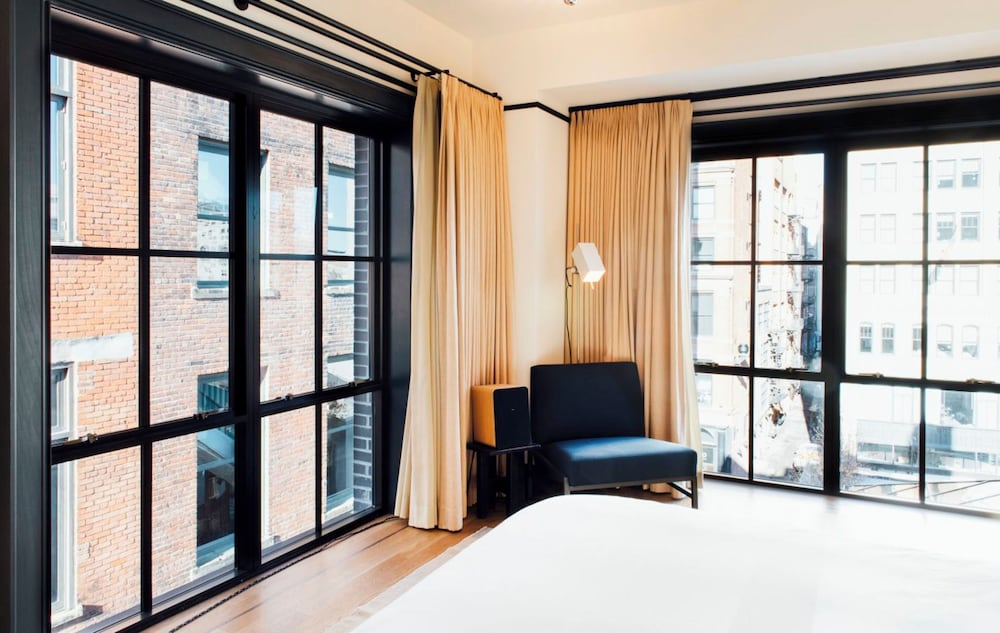 Room, 1 King Bed (Cass)