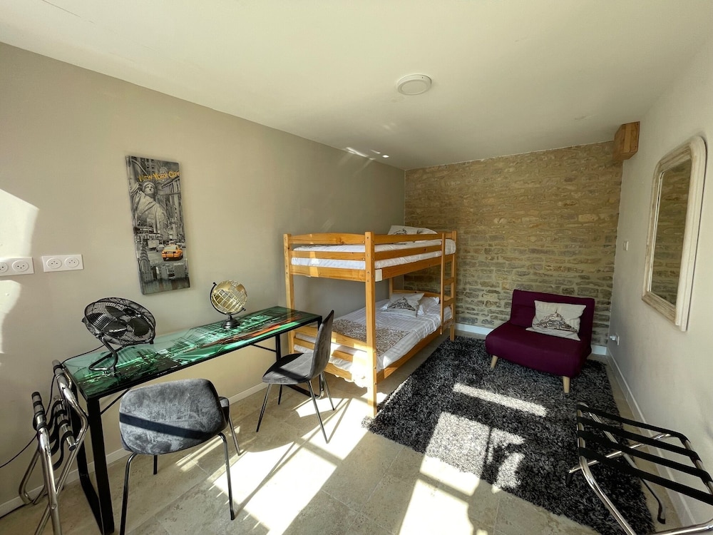 Family Room - Photo 6