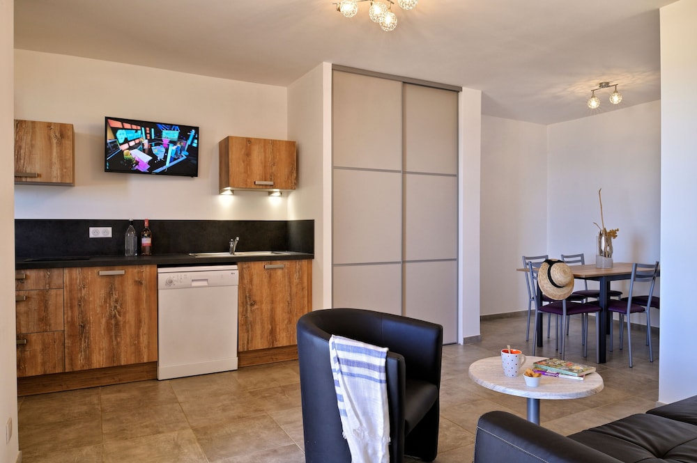 Apartment, Ensuite (T3 - 5 Pers - Jardin) photo 2