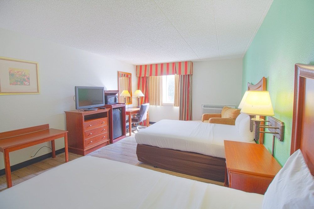 Room, 2 Double Beds, Kitchenette - Photo 1