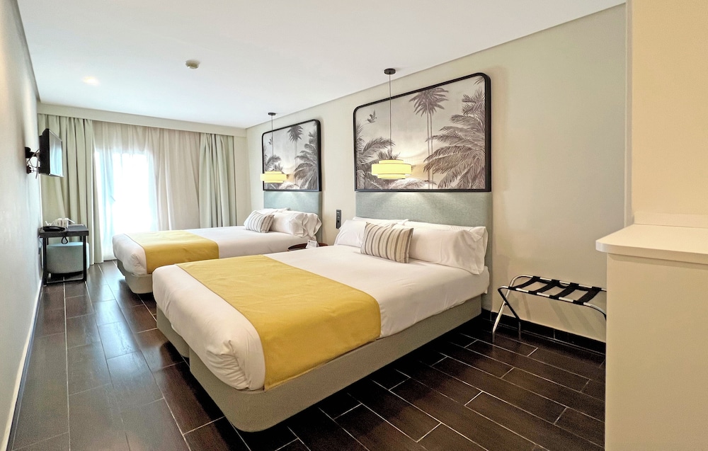 Family Room - Photo 1