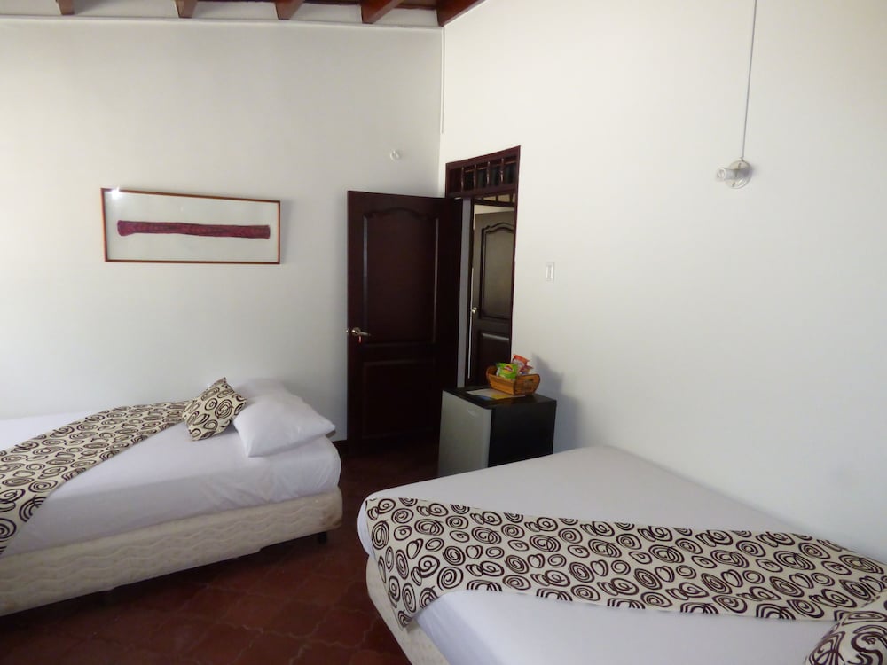 Standard Twin Room photo 2