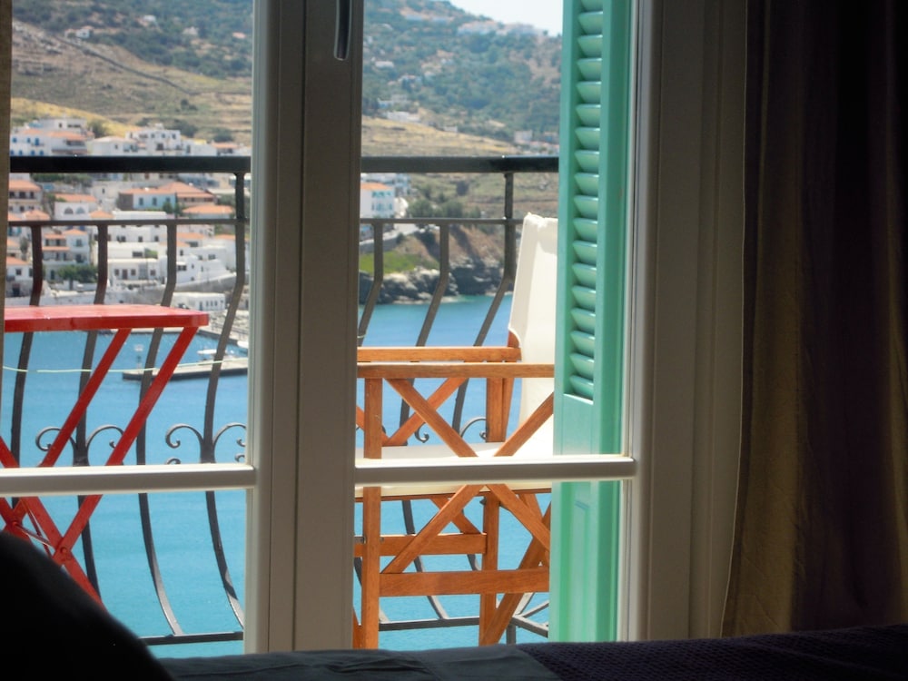 Superior Triple Room, Balcony, Sea View photo 2