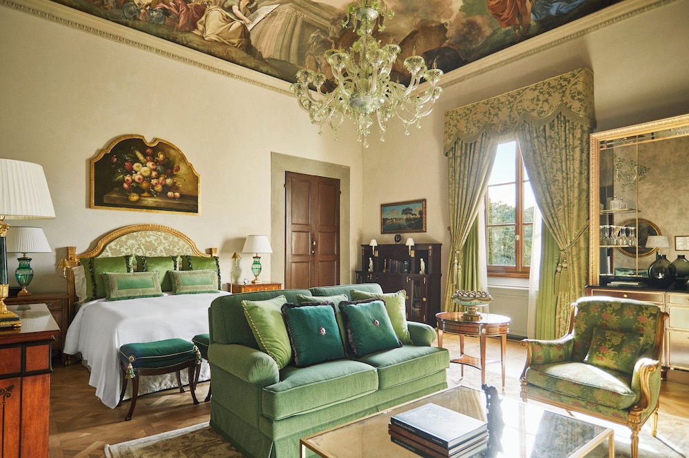Room, 1 King Bed (Renaissance) - Photo 4