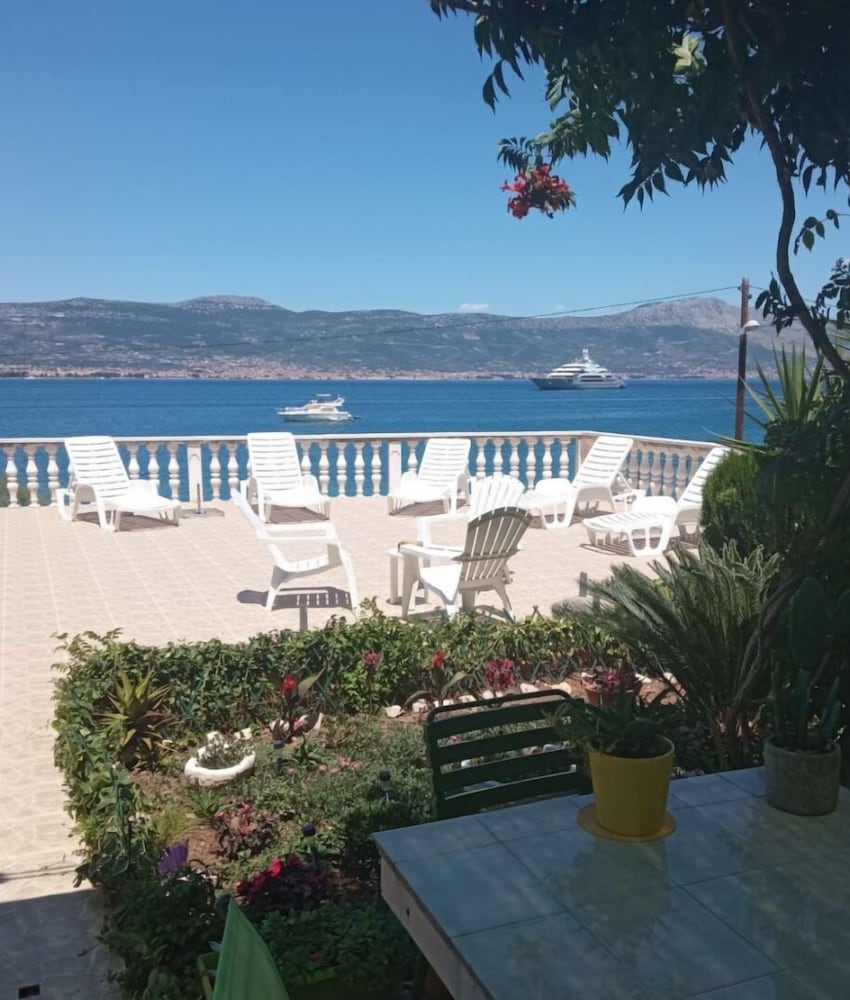 Apartment (Ljube - by the sea - A2(2+1))