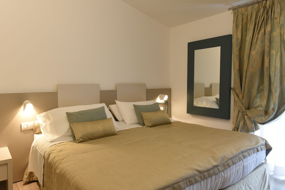 Double Room, Hill View photo 2