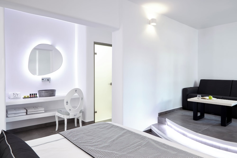 Suite, Hot Tub, Garden View (Elegant) - Photo 7