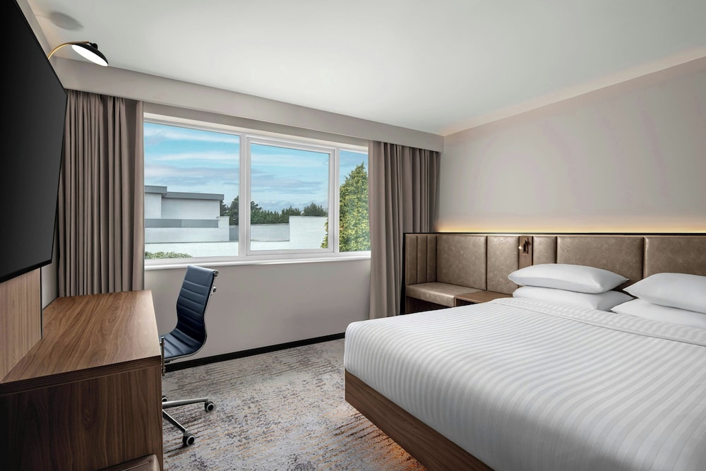 Standard Room, 1 King Bed - Photo 3