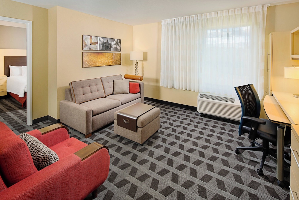 Suite, 1 Bedroom - Photo 1
