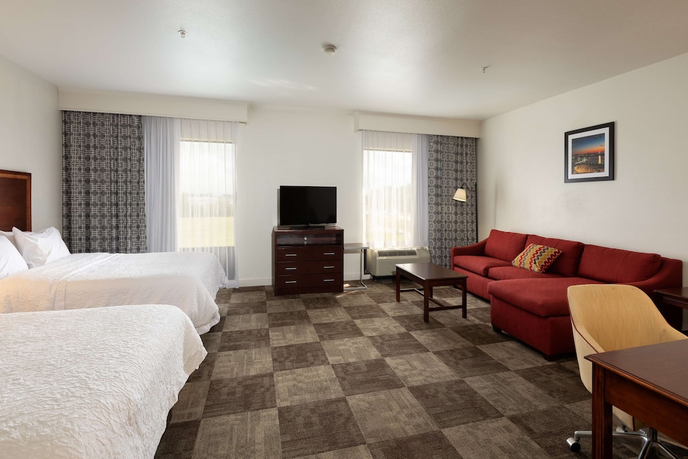 Room, 2 Queen Beds, Accessible, Non Smoking - Photo 3