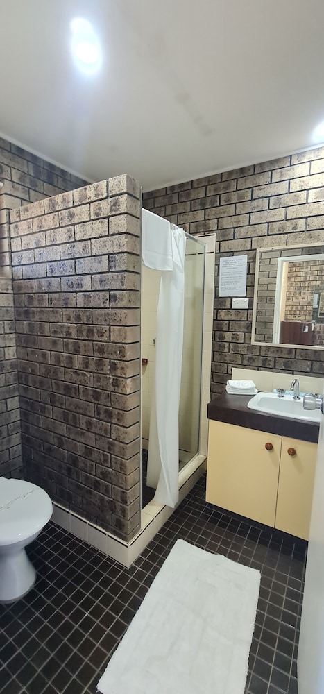 Classic Triple Room, Multiple Beds (First floor) photo 3