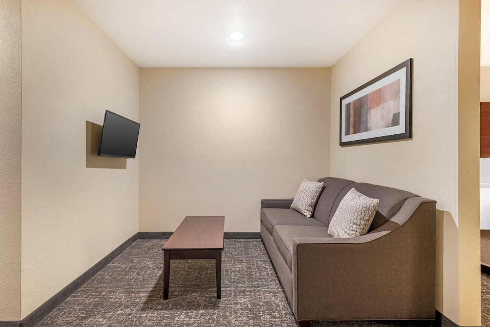 Suite, Multiple Beds, Accessible, Non Smoking (Efficiency) - Photo 2