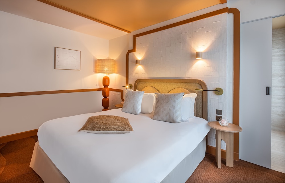 Hôtel Le Monna Lisa by Inwood Hotels bedroom photo