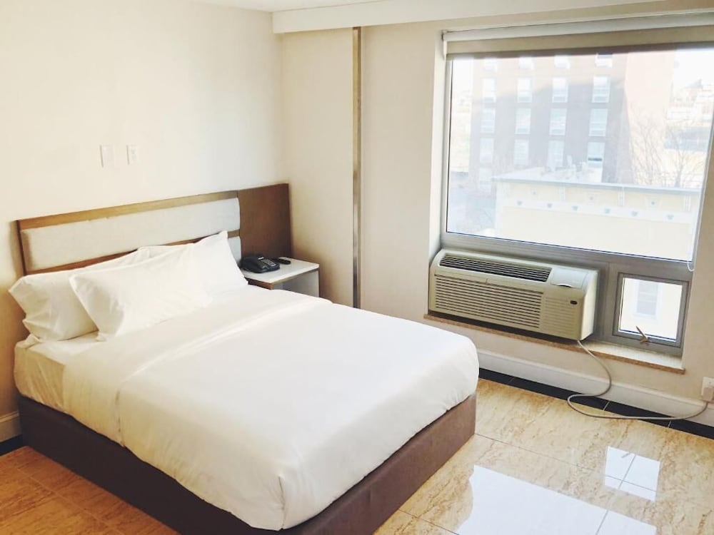 Room, 1 Queen Bed photo 1